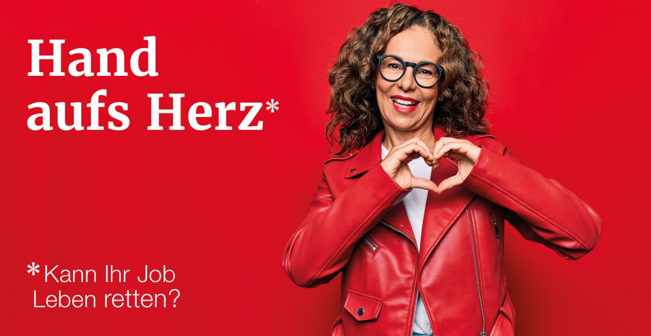 DRK-Hand-aufs-Herz-Dame DRK Blutspende Herz Blut Leben retten Job
